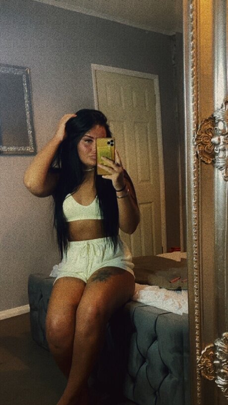 Nacktes geleaktes OnlyFans-Foto von Lucyanne