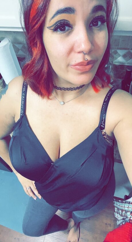 Nacktes geleaktes OnlyFans-Foto von Celestial Raspberry 