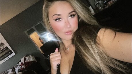 Nacktes geleaktes OnlyFans-Foto von Autumn