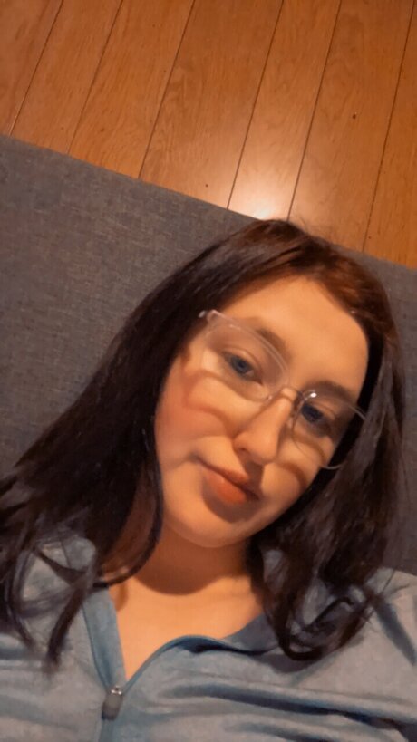 Nacktes geleaktes OnlyFans-Foto von Melony