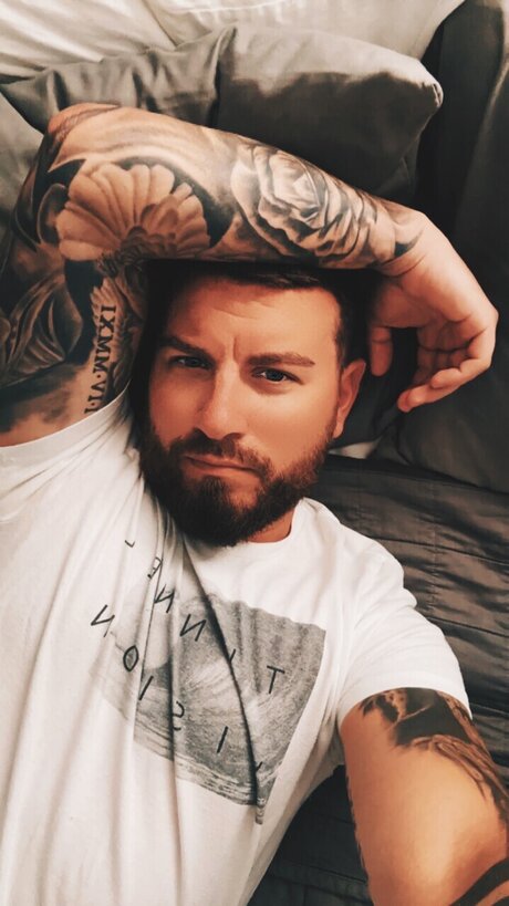 Nacktes geleaktes OnlyFans-Foto von S
