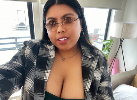 Nacktes geleaktes OnlyFans-Foto von Sunshine Tongue