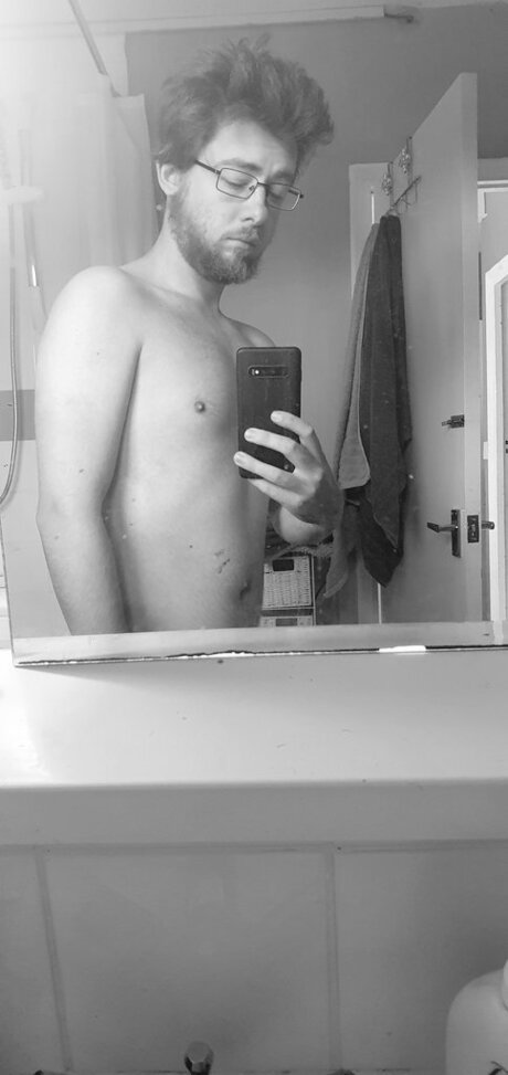 Nacktes geleaktes OnlyFans-Foto von Your Naughty Sidepiece