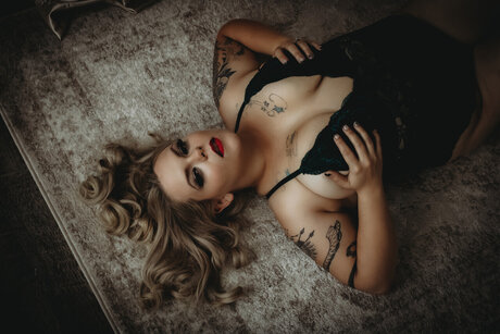 Nacktes geleaktes OnlyFans-Foto von Ashley