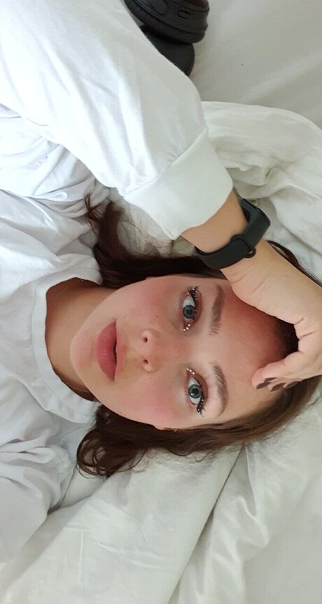 Nacktes geleaktes OnlyFans-Foto von Ello