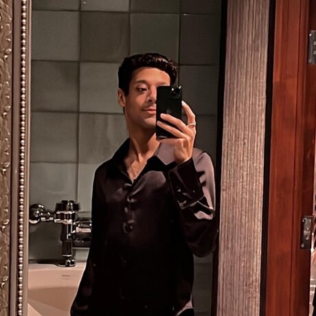Nacktes geleaktes OnlyFans-Foto von Andrew Adams