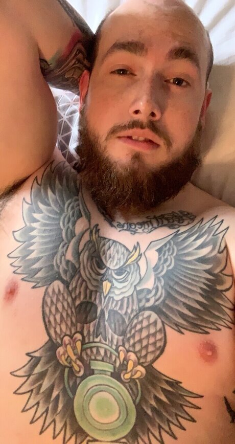 Nacktes geleaktes OnlyFans-Foto von Daddy