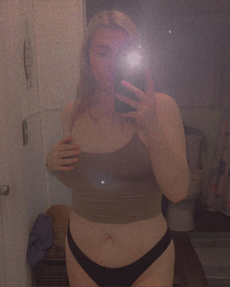 Nacktes geleaktes OnlyFans-Foto von Kennon
