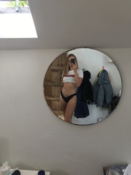 Nacktes geleaktes OnlyFans-Foto von Victoria