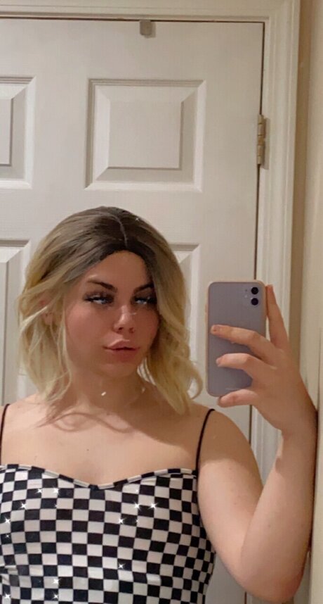 Nacktes geleaktes OnlyFans-Foto von Athena Grey