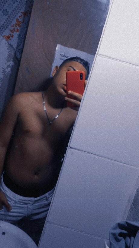 Nacktes geleaktes OnlyFans-Foto von Guido Burgos