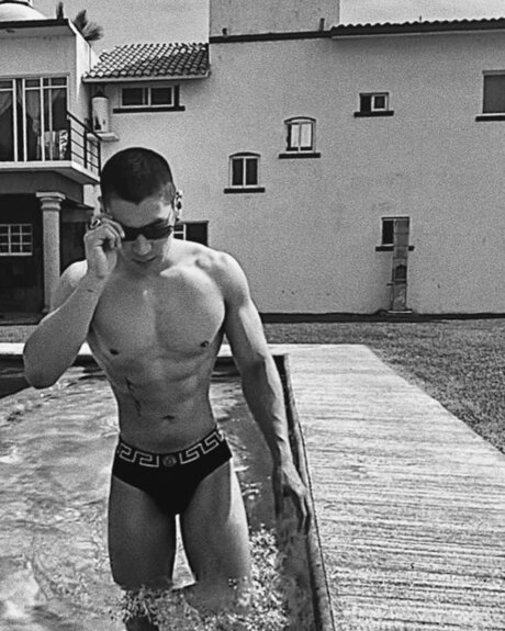Nacktes geleaktes OnlyFans-Foto von Sebastian