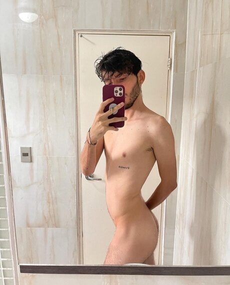 Nacktes geleaktes OnlyFans-Foto von Derick