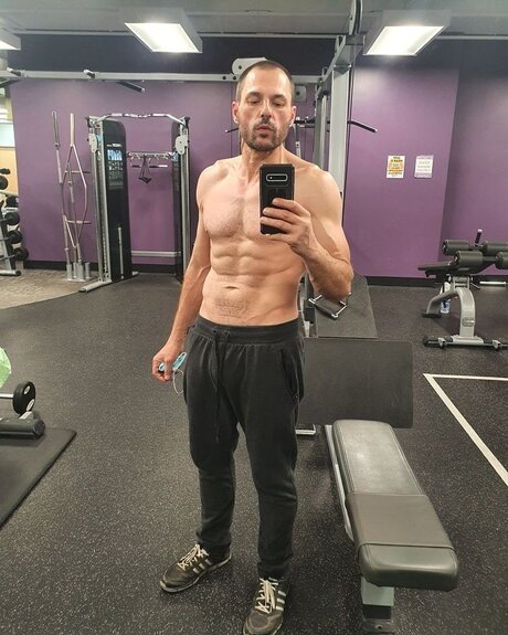 Nacktes geleaktes OnlyFans-Foto von David Single
