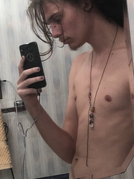 Nacktes geleaktes OnlyFans-Foto von Rainsdeaf
