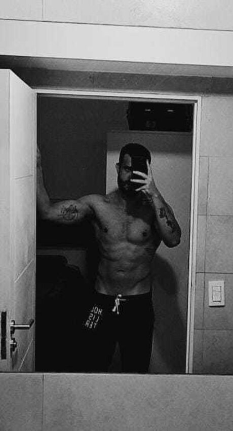 Nacktes geleaktes OnlyFans-Foto von Leonardo