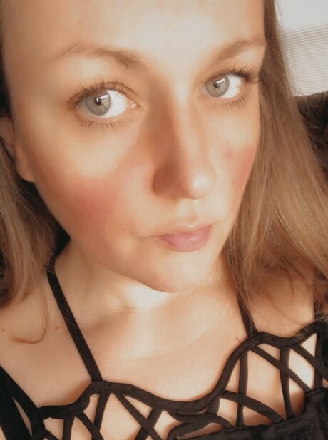Nacktes geleaktes OnlyFans-Foto von Hoosier Momma