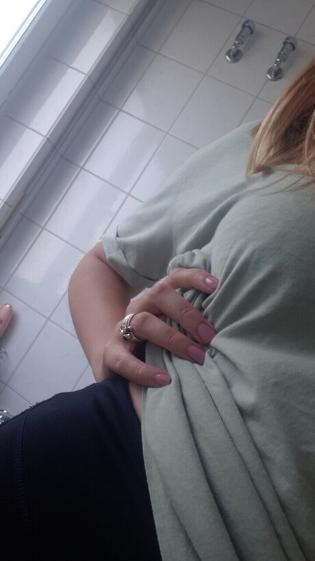 Nacktes geleaktes OnlyFans-Foto von Stella22m