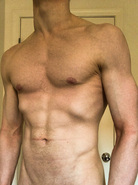 Nacktes geleaktes OnlyFans-Foto von Goldboy