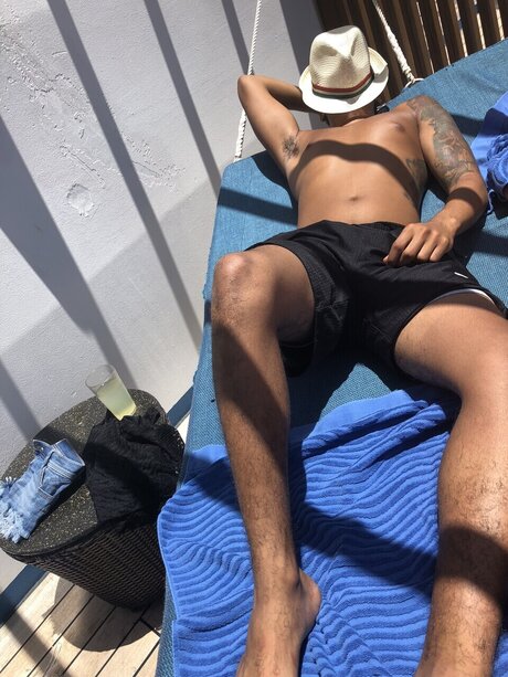 Nacktes geleaktes OnlyFans-Foto von Favoritespic