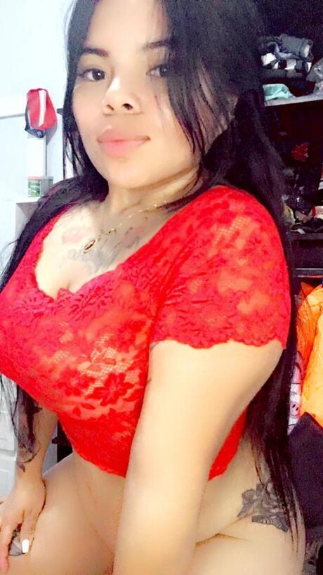 Nacktes geleaktes OnlyFans-Foto von Chiqui Latina