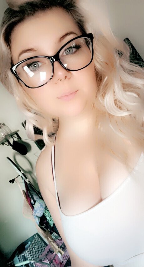 Nacktes geleaktes OnlyFans-Foto von Babyb