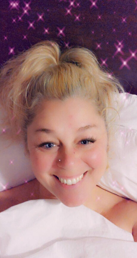 Nacktes geleaktes OnlyFans-Foto von Imhere