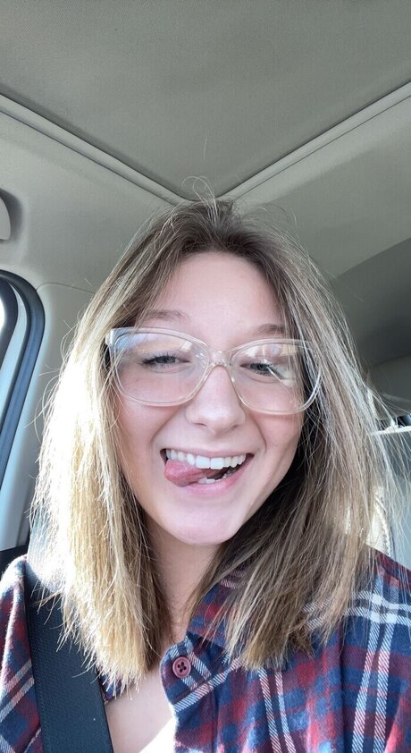 Nacktes geleaktes OnlyFans-Foto von Kara Willard
