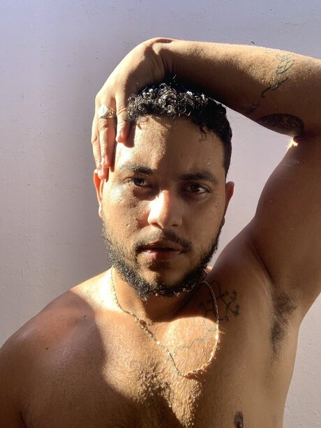 Nacktes geleaktes OnlyFans-Foto von Dominy Martins