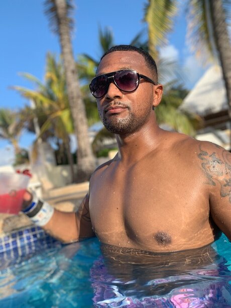 Nacktes geleaktes OnlyFans-Foto von Pauliyto