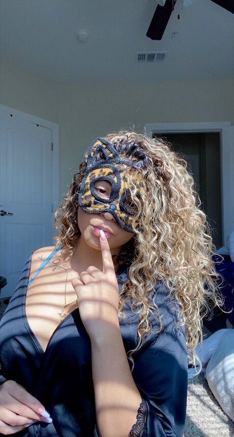 Nacktes geleaktes OnlyFans-Foto von Mufasita