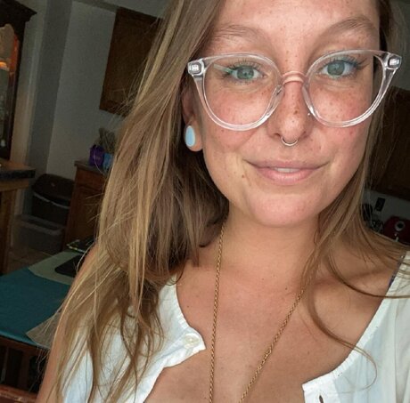 Nacktes geleaktes OnlyFans-Foto von Tori Thurnher
