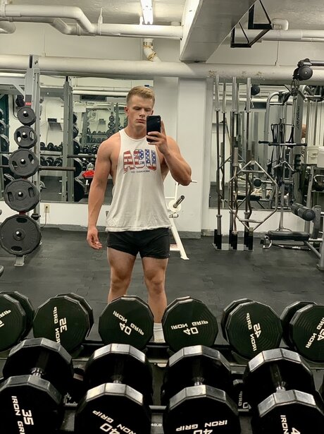 Nacktes geleaktes OnlyFans-Foto von Mr9incher