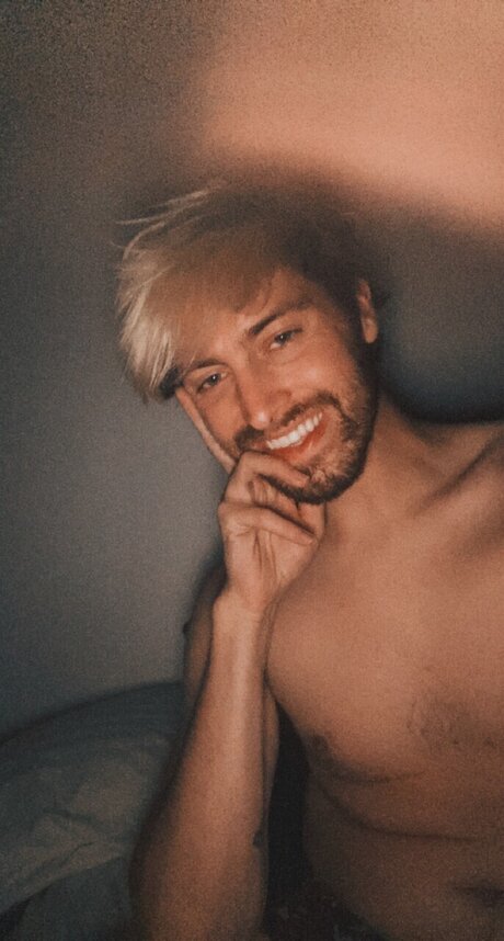 Nacktes geleaktes OnlyFans-Foto von Alex Extra