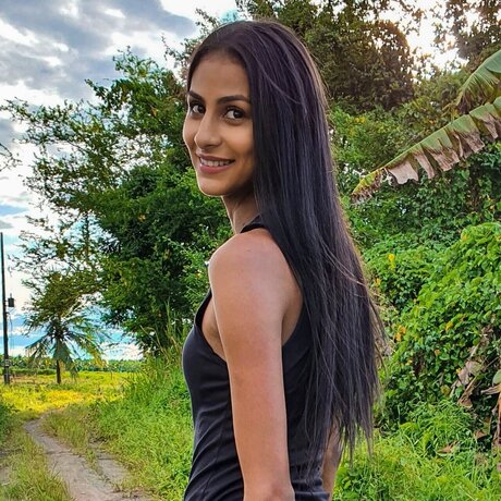 Nacktes geleaktes OnlyFans-Foto von Nairobi Paradise