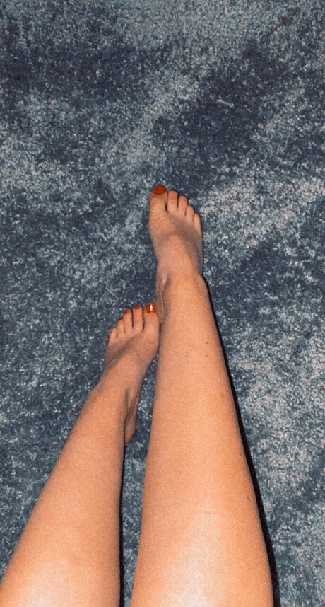 Nacktes geleaktes OnlyFans-Foto von Feetgirl