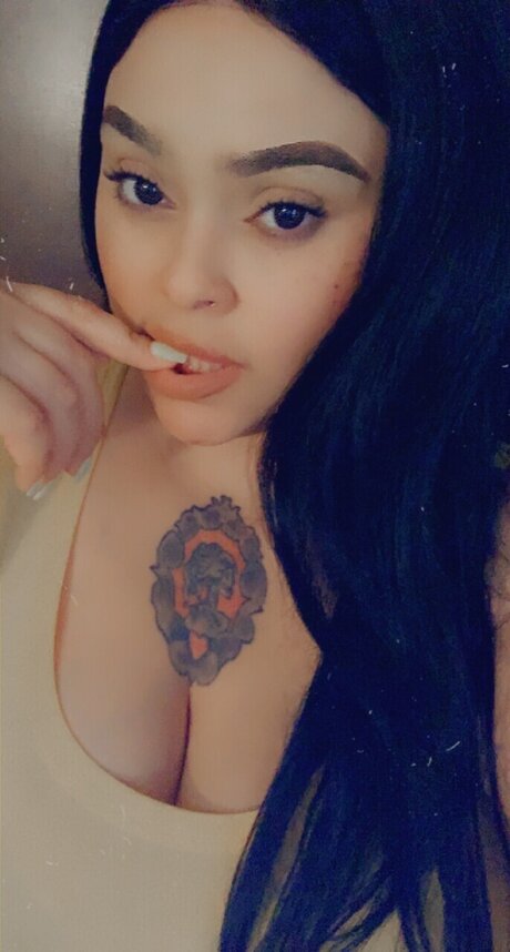 Nacktes geleaktes OnlyFans-Foto von Honeycombhideout