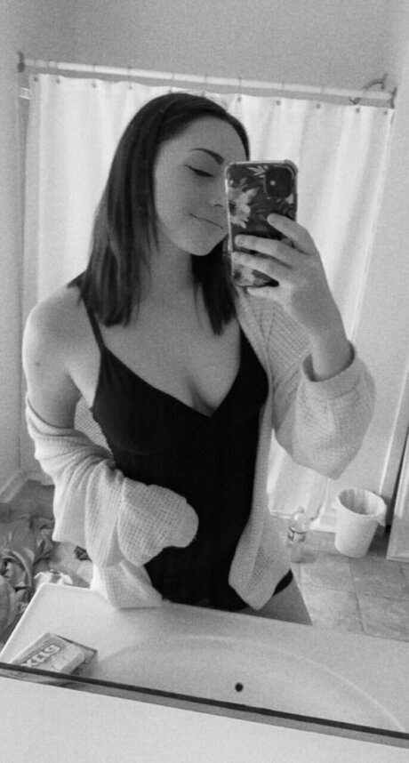 Nacktes geleaktes OnlyFans-Foto von Amethyst