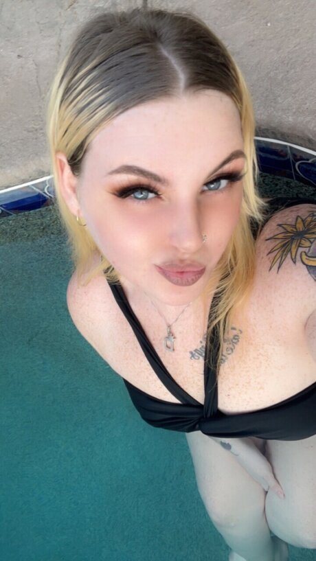 Nacktes geleaktes OnlyFans-Foto von Nicole Sanders