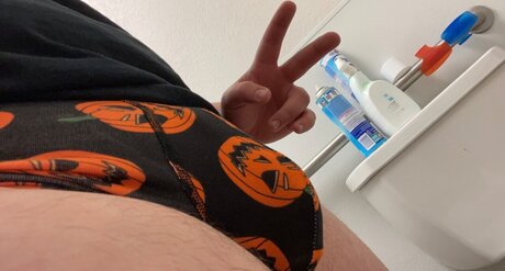 Nacktes geleaktes OnlyFans-Foto von Transdaddy