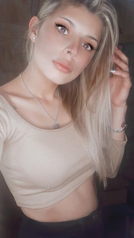 Nacktes geleaktes OnlyFans-Foto von Ailencitta