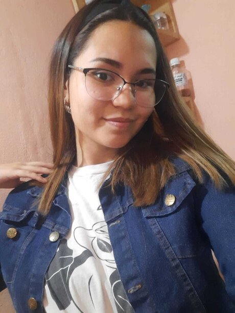 Nacktes geleaktes OnlyFans-Foto von Keila Heliana