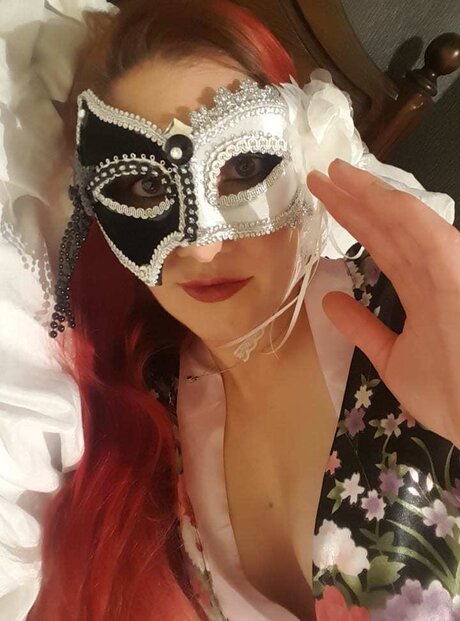 Nacktes geleaktes OnlyFans-Foto von Juliet Masked