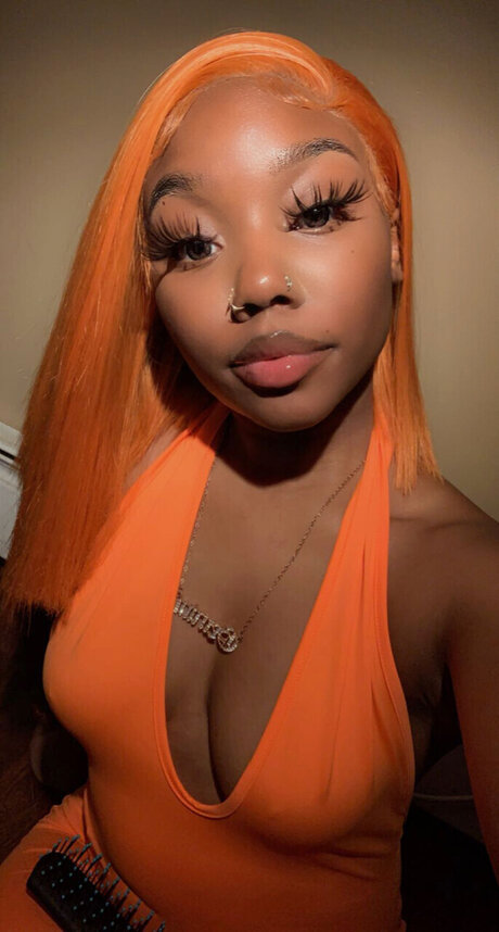 Nacktes geleaktes OnlyFans-Foto von Ashantiii