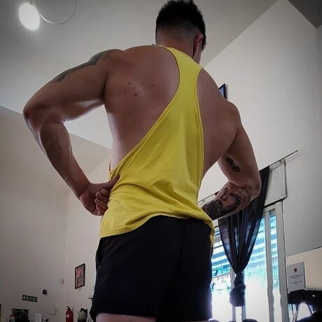 Nacktes geleaktes OnlyFans-Foto von Adam