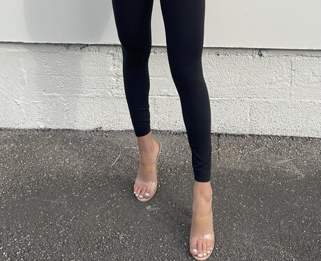 Nacktes geleaktes OnlyFans-Foto von Royal Feet