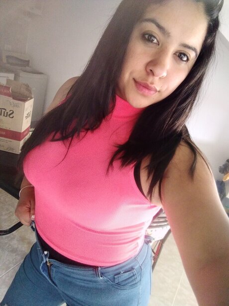 Nacktes geleaktes OnlyFans-Foto von Nadia Reeb