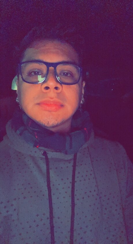 Nacktes geleaktes OnlyFans-Foto von Ernesto Navarrete
