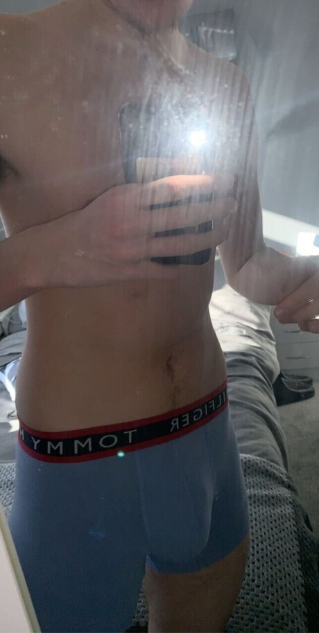 Nacktes geleaktes OnlyFans-Foto von A