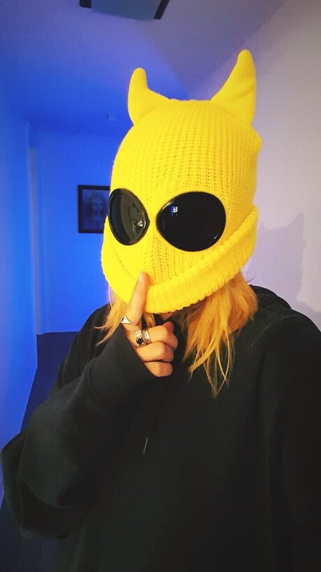 Nacktes geleaktes OnlyFans-Foto von Buttercup